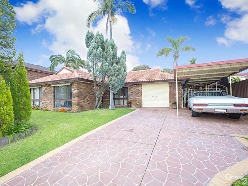 8 Plato Place, Wetherill Park NSW 2164