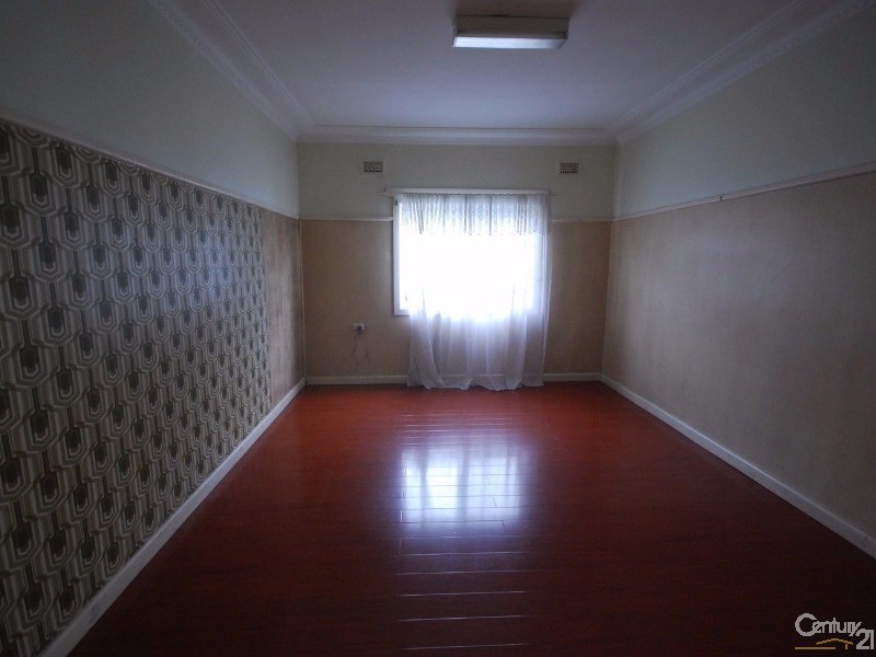 Fairfield NSW 2165
