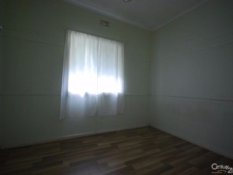 Fairfield NSW 2165