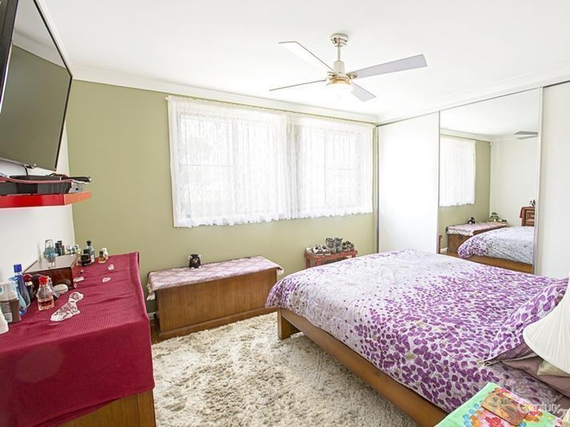 11 Cooma Street, Carramar NSW 2163