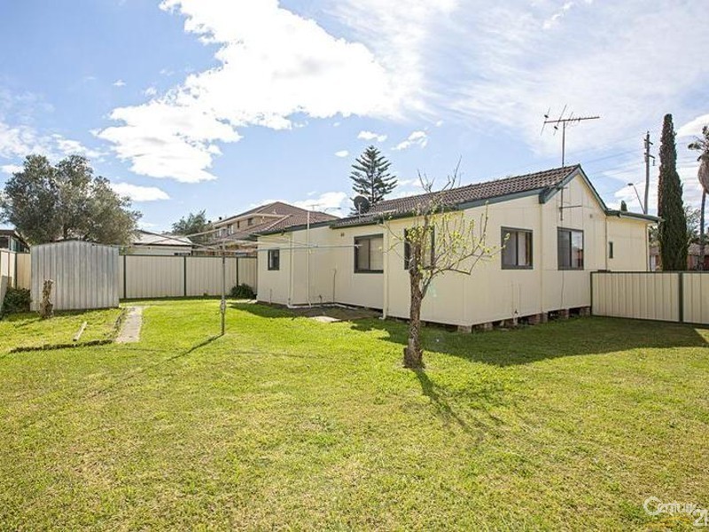 242A St Johns Road, St Johns Park NSW 2176