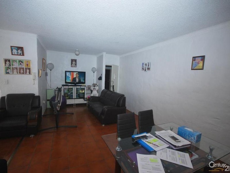 8/13 Hart Street, Warwick Farm NSW 2170