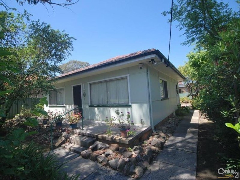 94 Wattle Avenue, Carramar NSW 2163