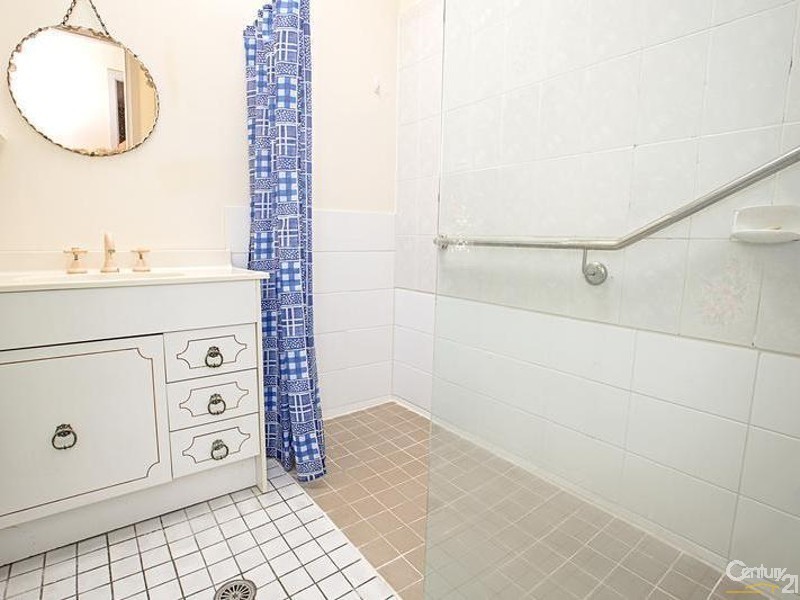 48 The Boulevarde, Fairfield NSW 2165