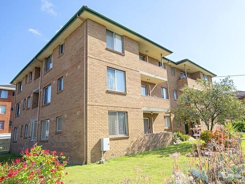 4/248  River Avenue, Carramar NSW 2163