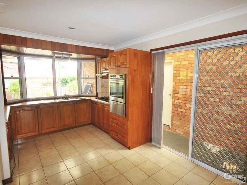 9 Nineveh Crescent, Greenfield Park NSW 2176