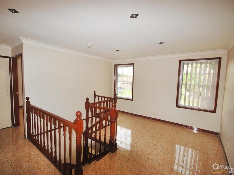 9 Nineveh Crescent, Greenfield Park NSW 2176