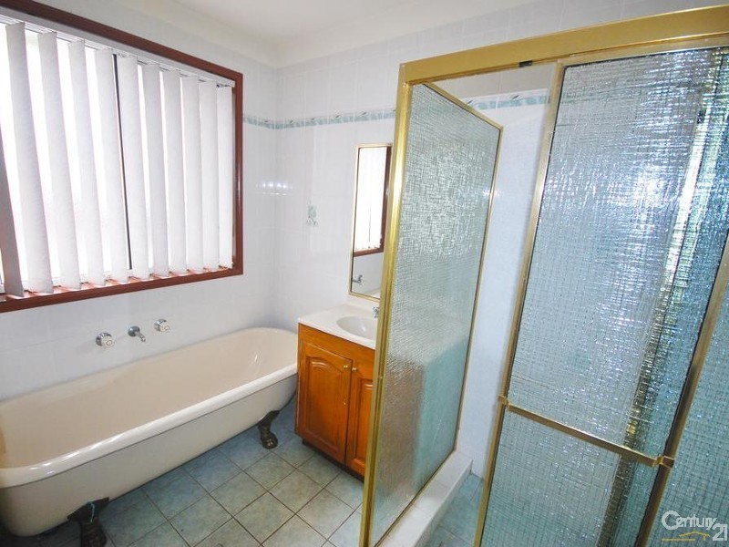 9 Nineveh Crescent, Greenfield Park NSW 2176