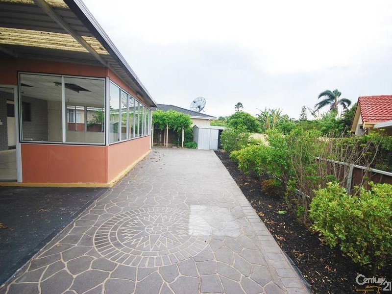 9 Nineveh Crescent, Greenfield Park NSW 2176