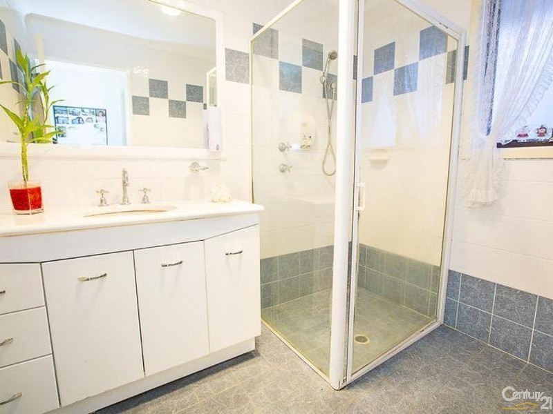 Bossley Park NSW 2176