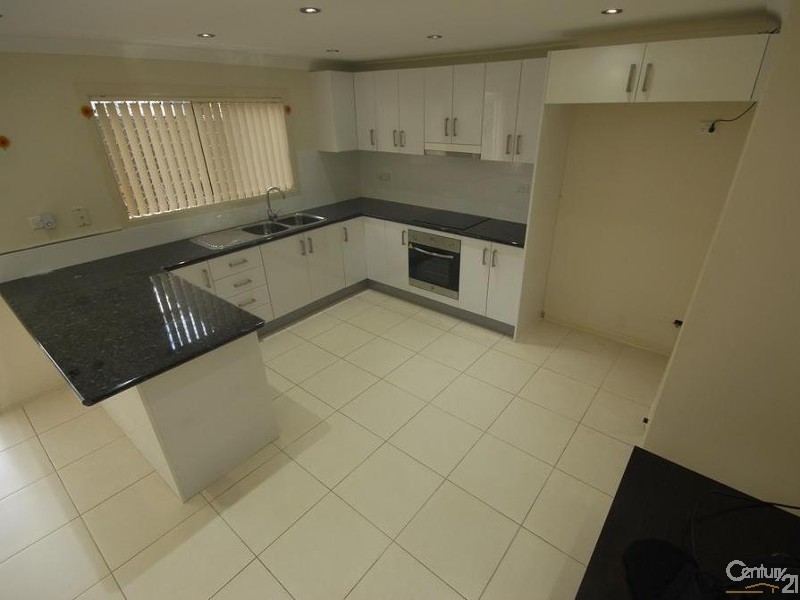 Fairfield West NSW 2165