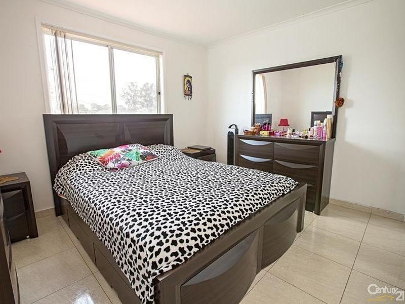 18 Kendall Street, Fairfield West NSW 2165