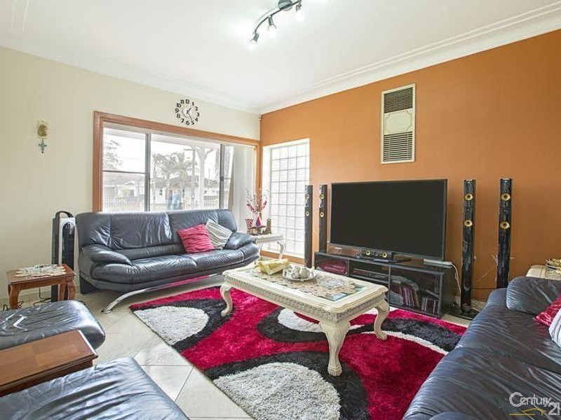 18 Kendall Street, Fairfield West NSW 2165