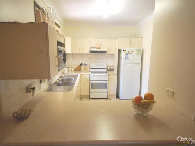 9 Gove Avenue, Green Valley NSW 2168