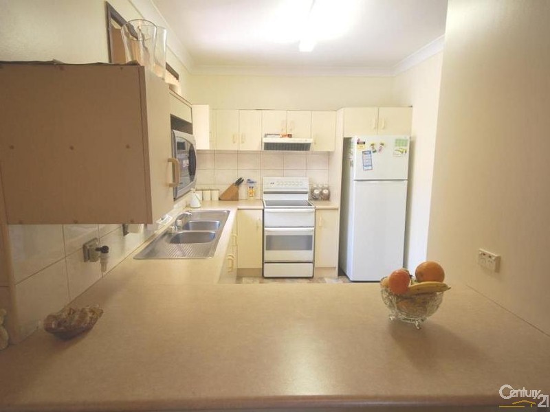 9 Gove Avenue, Green Valley NSW 2168