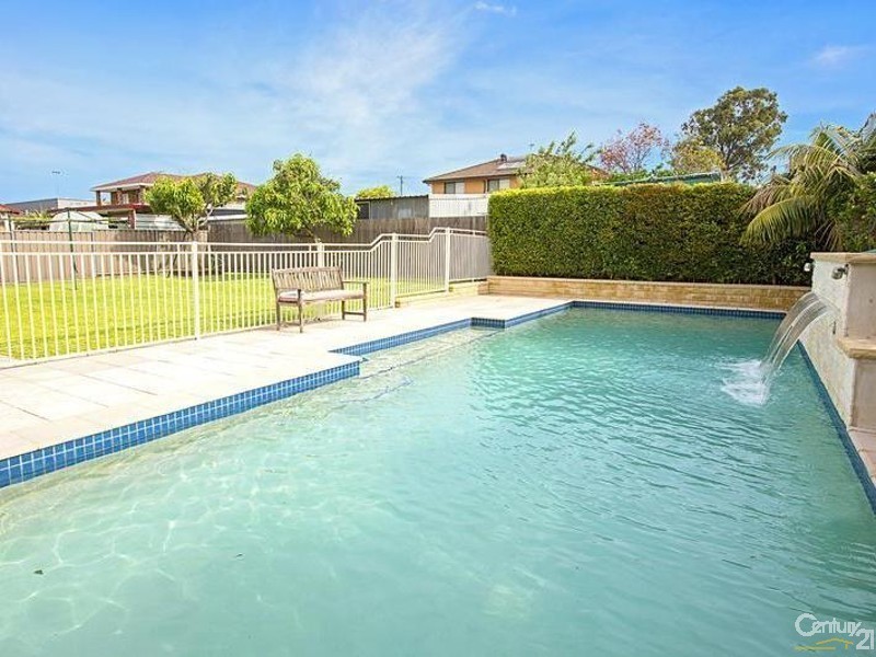 239 Brenan Street, Smithfield NSW 2164