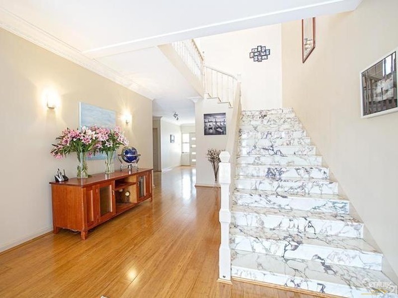 239 Brenan Street, Smithfield NSW 2164