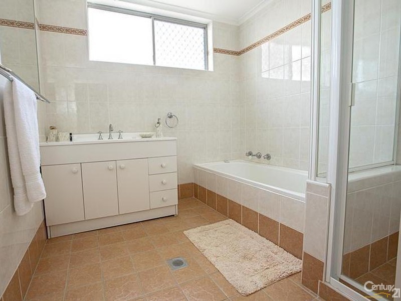 239 Brenan Street, Smithfield NSW 2164