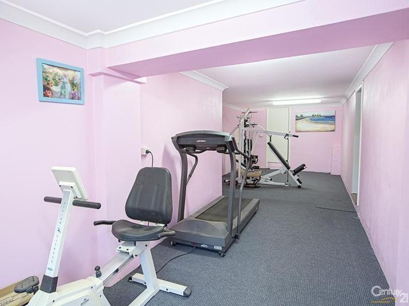 239 Brenan Street, Smithfield NSW 2164