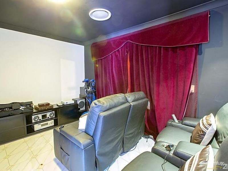 4 Intrepid Close, Greenfield Park NSW 2176