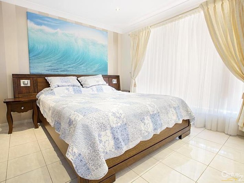 4 Intrepid Close, Greenfield Park NSW 2176