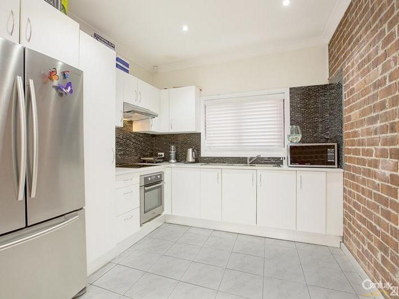 515 The Horsley Drive, Fairfield NSW 2165