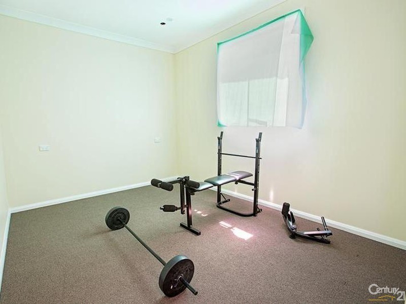 31 Kendee Street, Sadleir NSW 2168