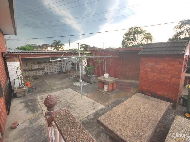 70 Anthony Street, Fairfield NSW 2165