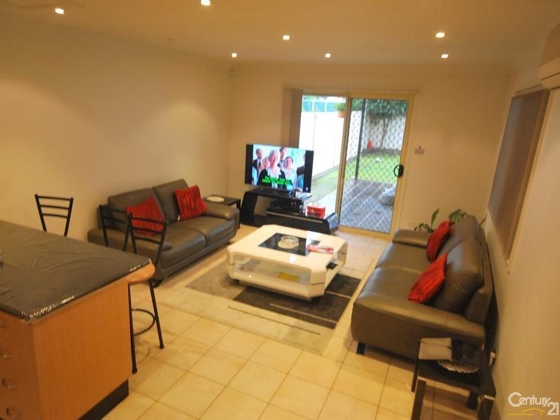 Fairfield West NSW 2165