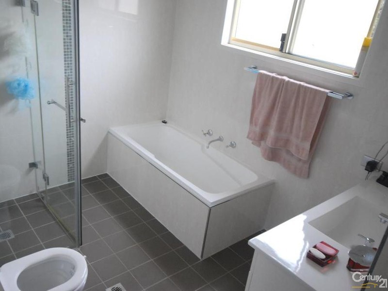 Fairfield West NSW 2165