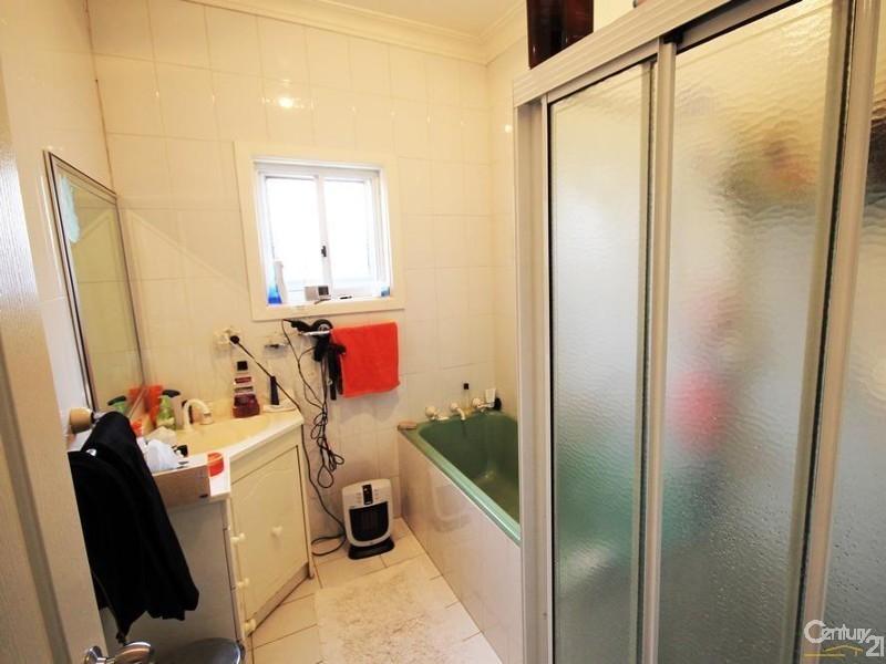 Fairfield East NSW 2165