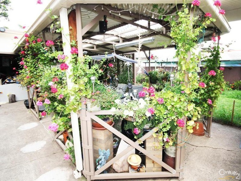 Fairfield East NSW 2165