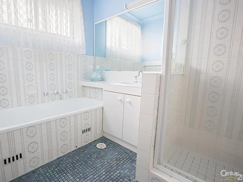 5 Triten Avenue, Greenfield Park NSW 2176