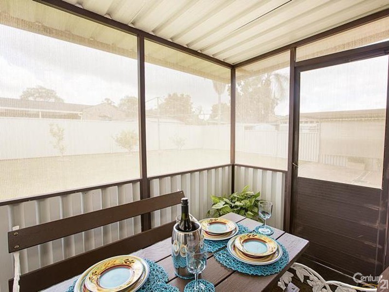 5 Triten Avenue, Greenfield Park NSW 2176