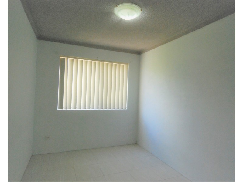 16/168 Sandal Cres, Carramar NSW 2163