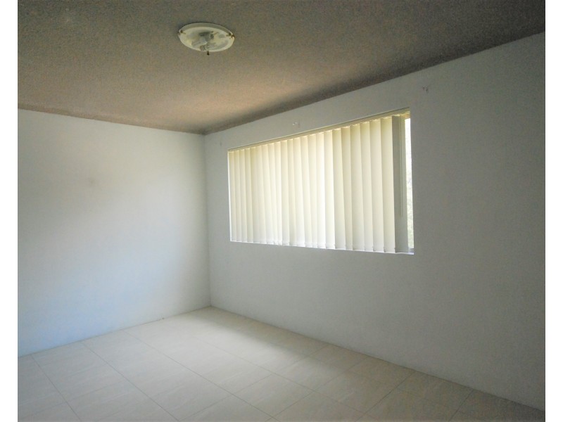 16/168 Sandal Cres, Carramar NSW 2163
