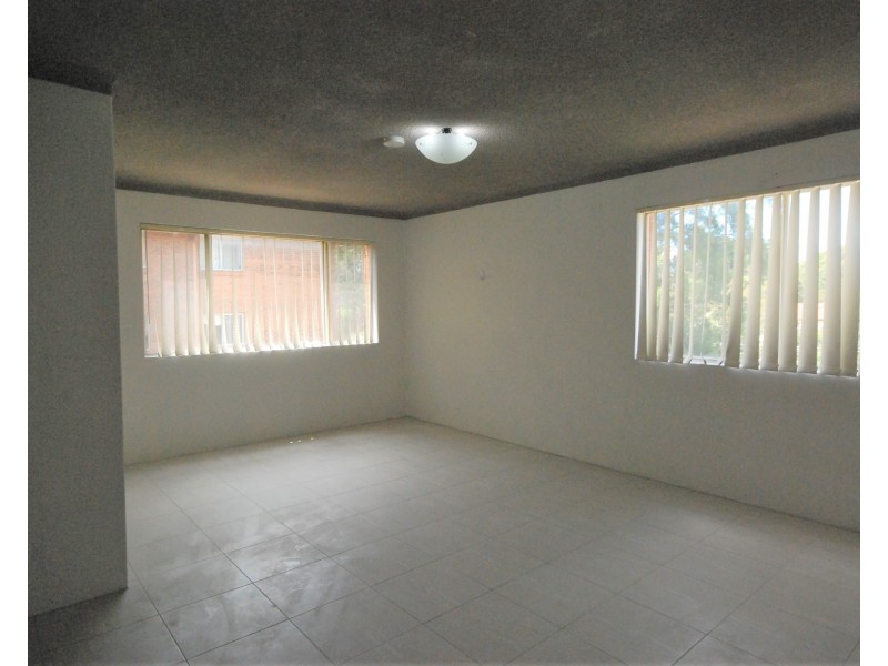 16/168 Sandal Cres, Carramar NSW 2163