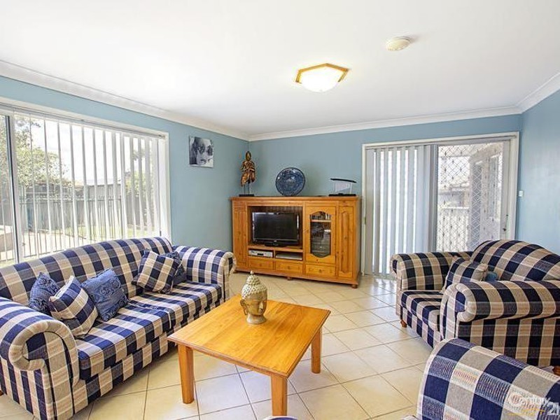 14 Wyalong Close, Wakeley NSW 2176