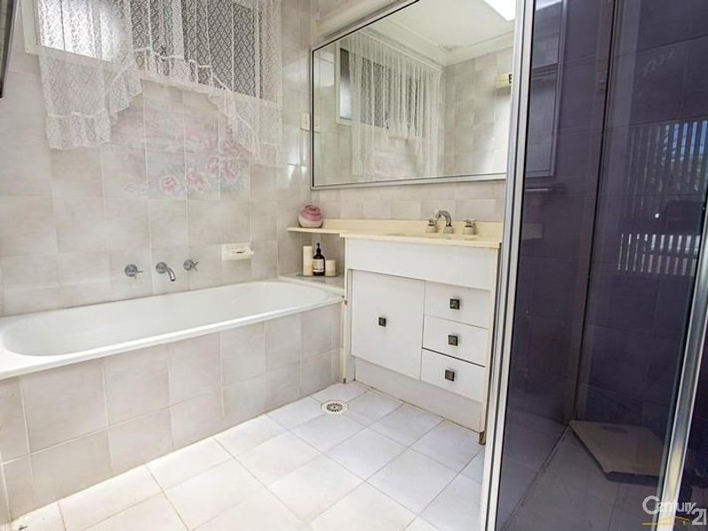 14 Wyalong Close, Wakeley NSW 2176