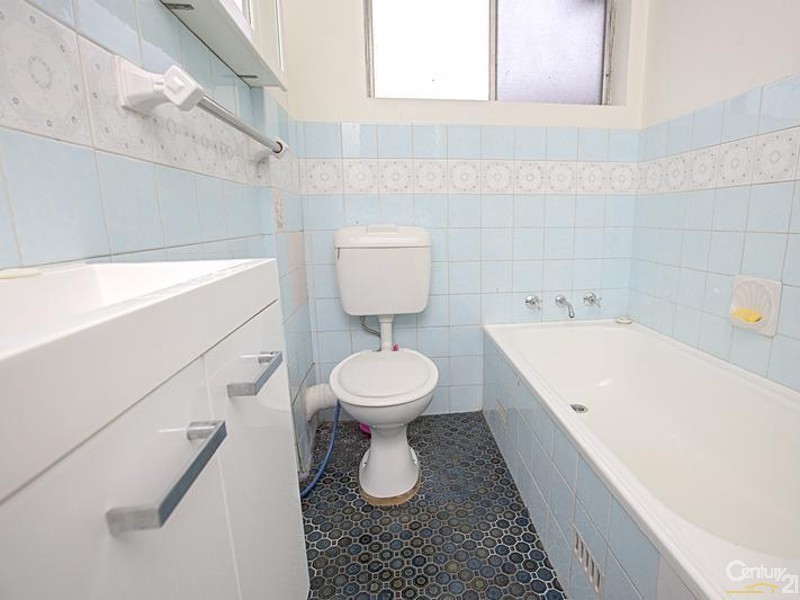 7/2-6 Waterside Crescent, Carramar NSW 2163