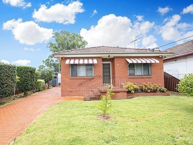 9  Cooma Street, Carramar NSW 2163