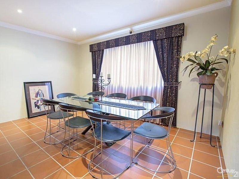 38 Glen Logan Road, Bossley Park NSW 2176