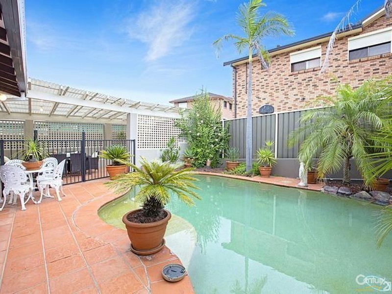 38 Glen Logan Road, Bossley Park NSW 2176