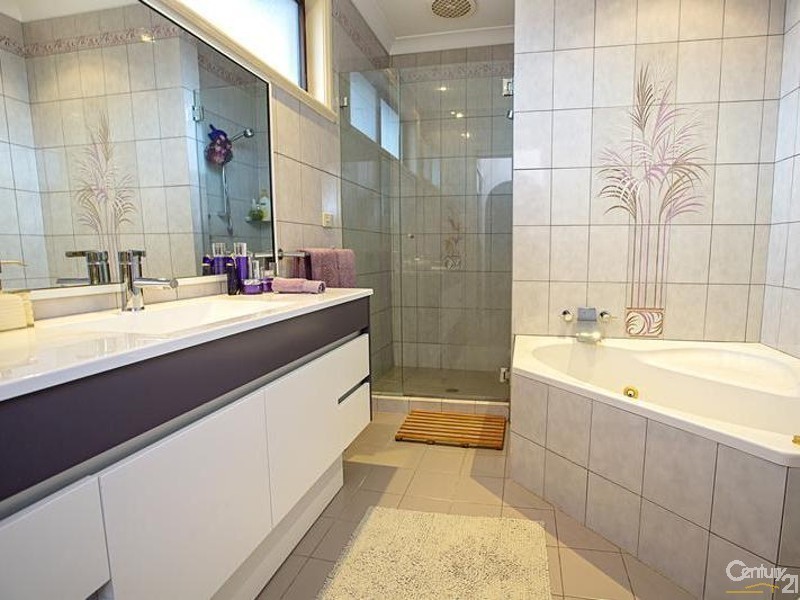 38 Glen Logan Road, Bossley Park NSW 2176