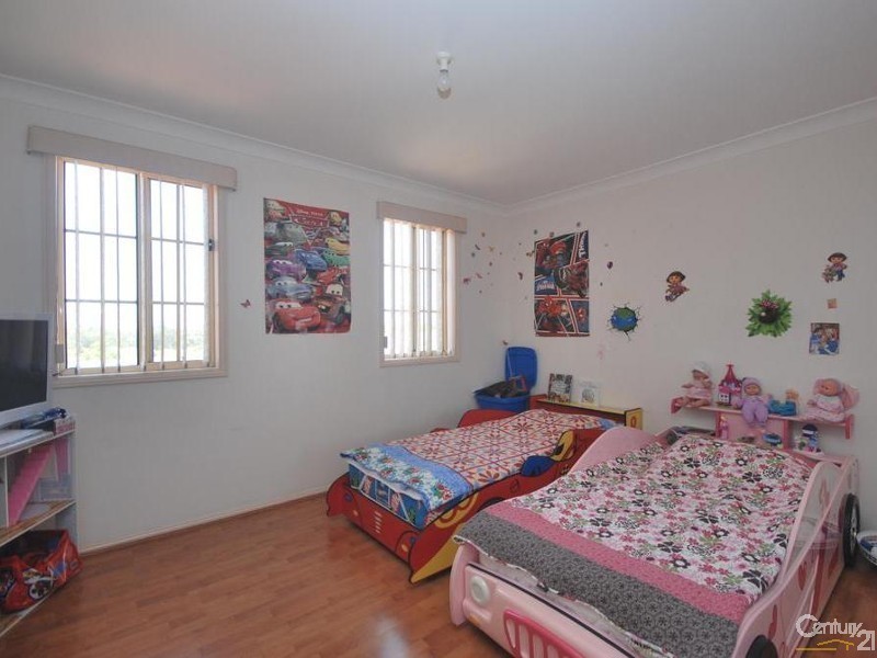 Edensor Park NSW 2176