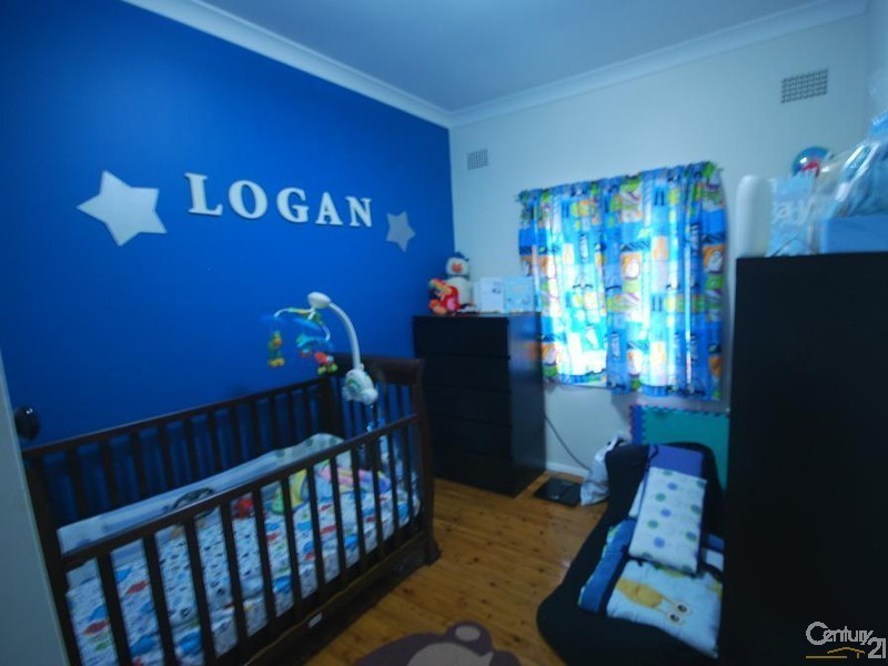 Fairfield West NSW 2165