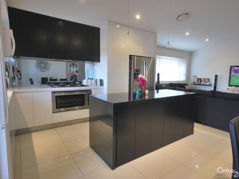 Middleton Grange NSW 2171