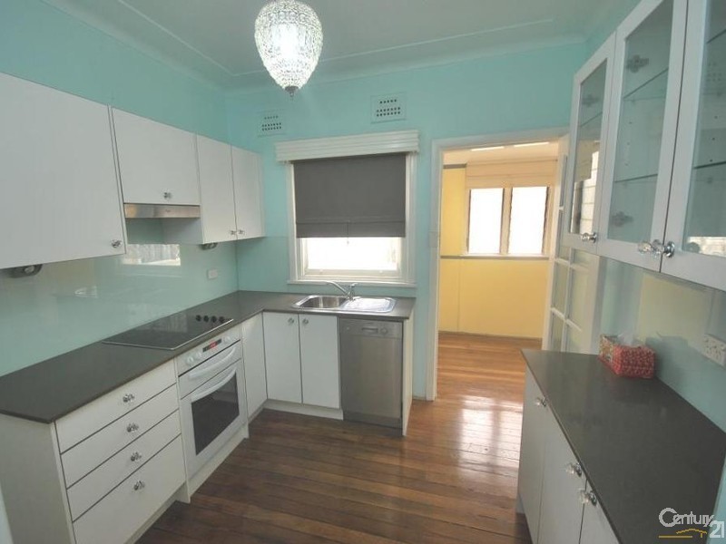 10 Wilcock Street, Carramar NSW 2163