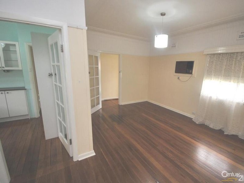 10 Wilcock Street, Carramar NSW 2163