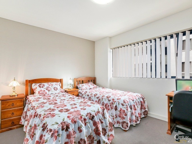 20/5-7 Northumberland Street, Liverpool NSW 2170